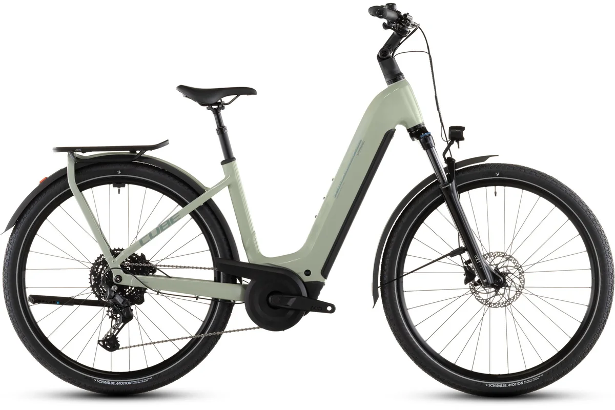 Cube Kathmandu Hybrid ONE 800