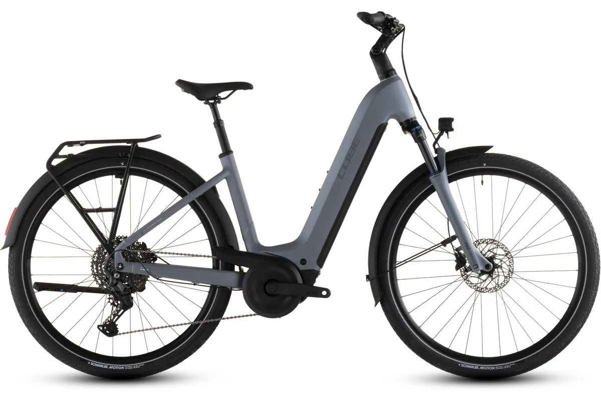 Cube Touring Hybrid Pro 800 – 800 Wh – 28 Zoll – Tiefeinsteiger – 2026